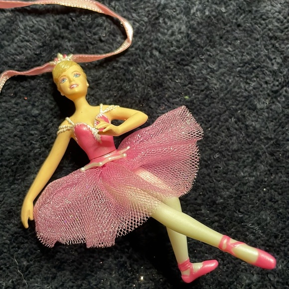 Hallmark keepsake Barbie Prima in Pink Christmas ornament. Barbie Ballerina 2010 - Picture 7 of 16
